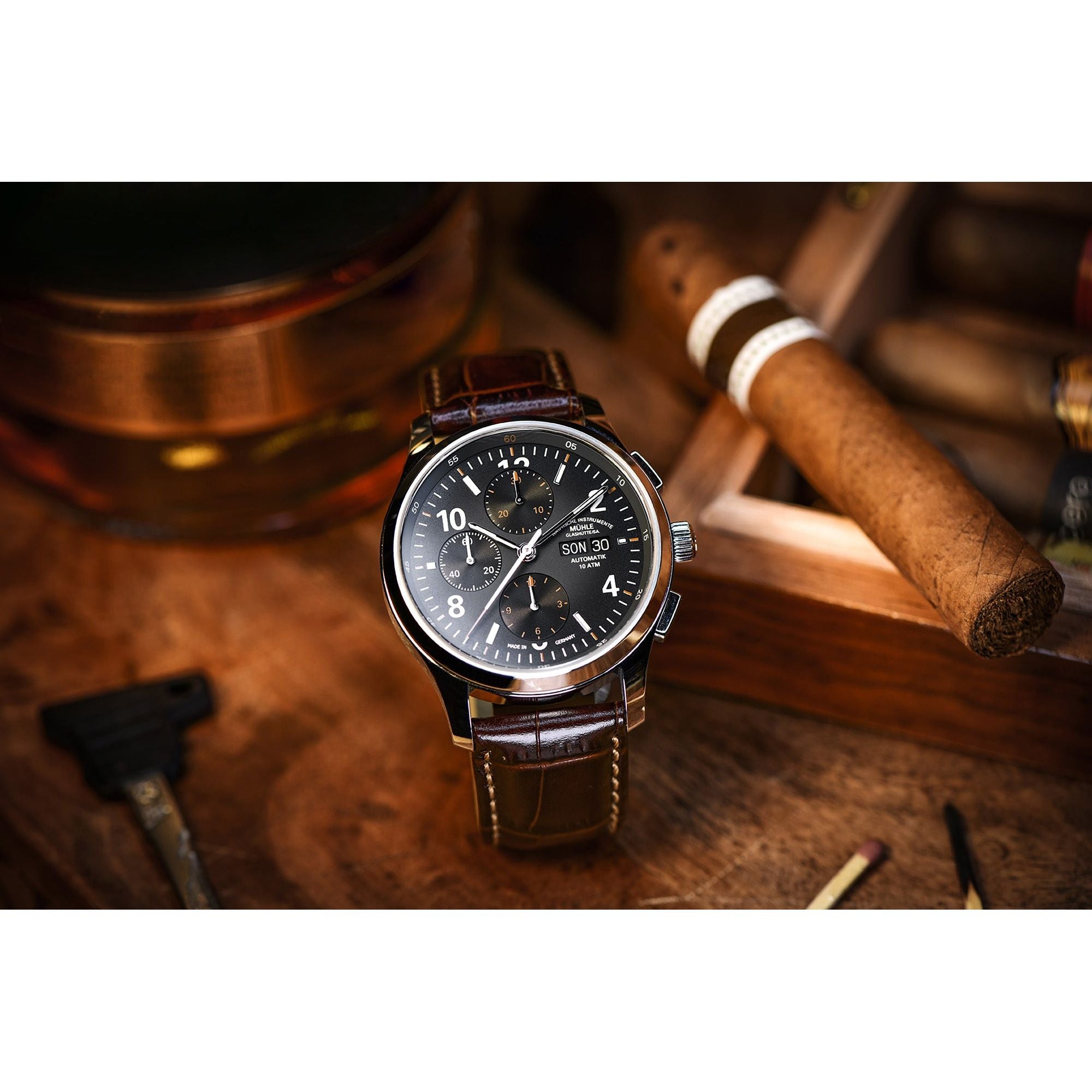 Lunova Chronograph M1-43-06-LB-I