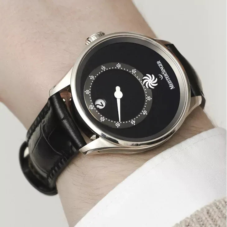 MeisterSinger Panthero Jumping Hour - Glossy Black