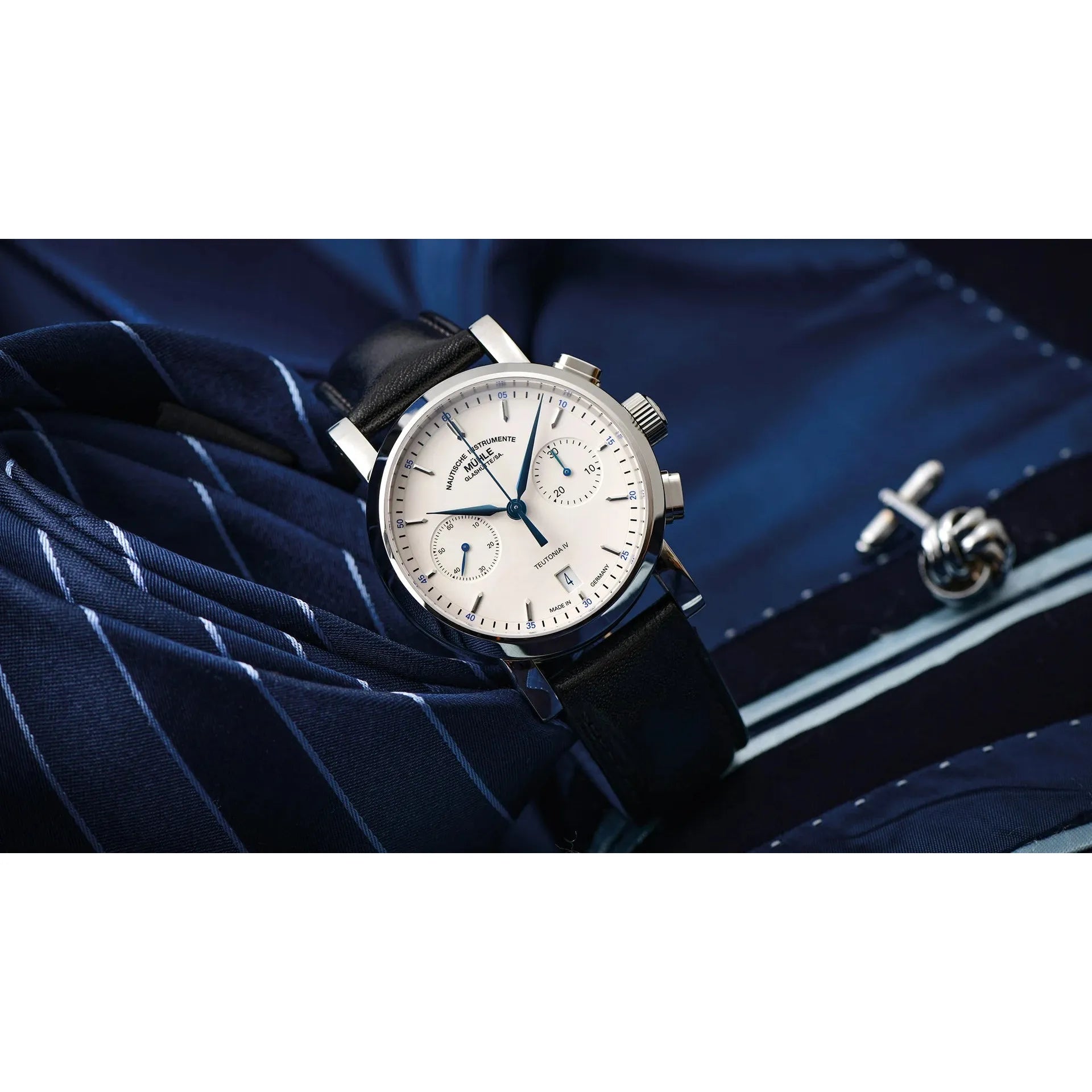 Teutonia IV Chronograph M1-44-35-LB