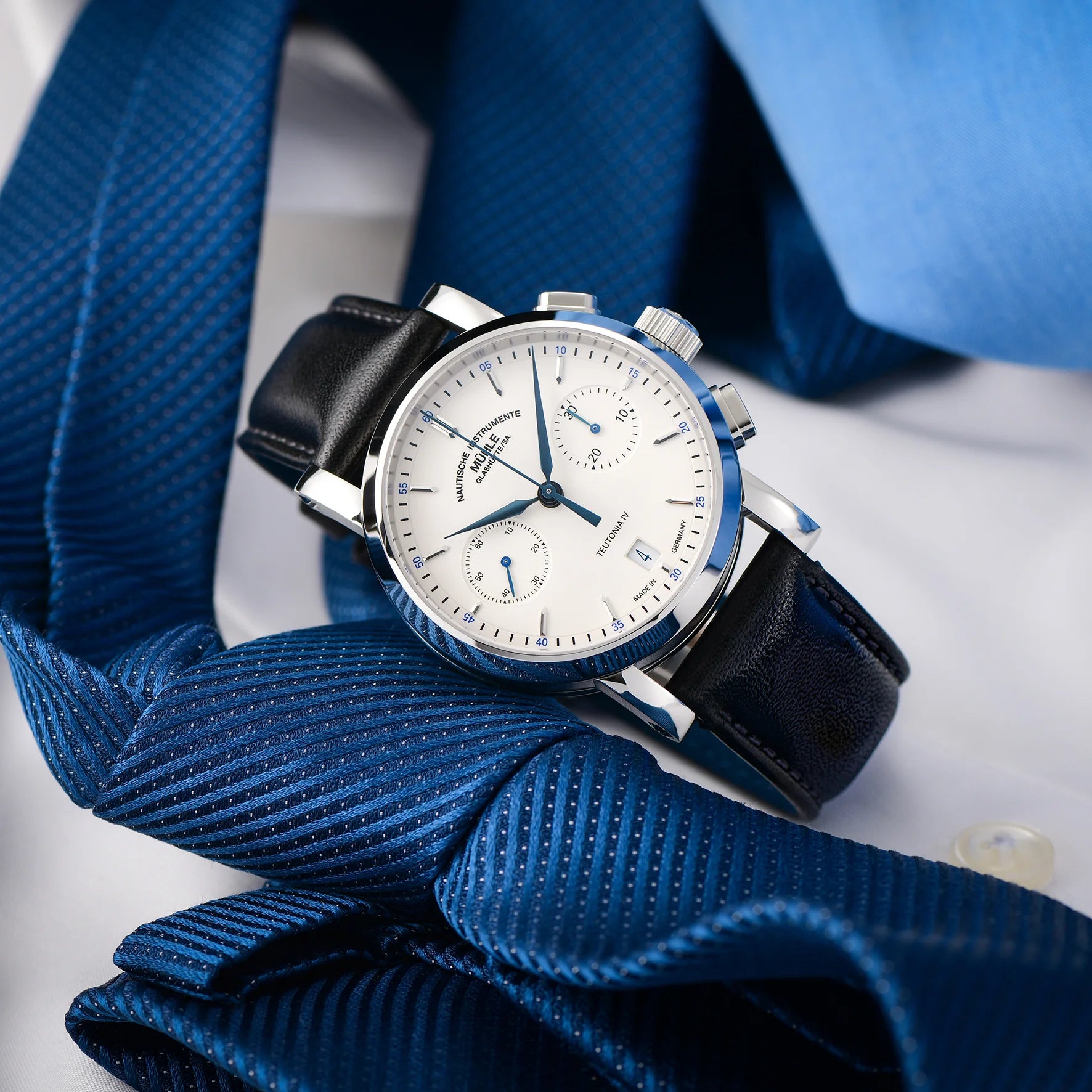 Teutonia IV Chronograph M1-44-35-LB