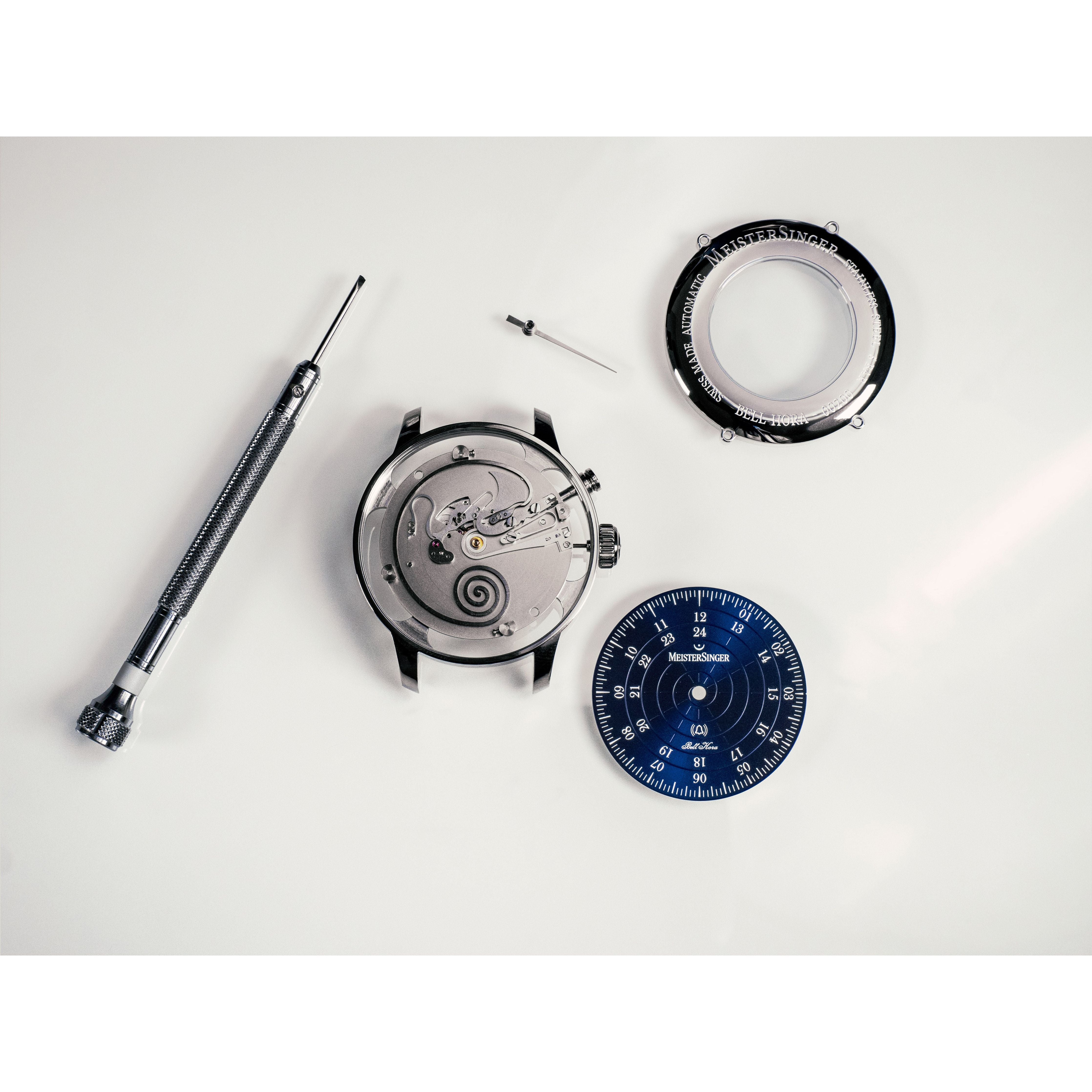 MeisterSinger Bell Hora - Medium blue/Gold