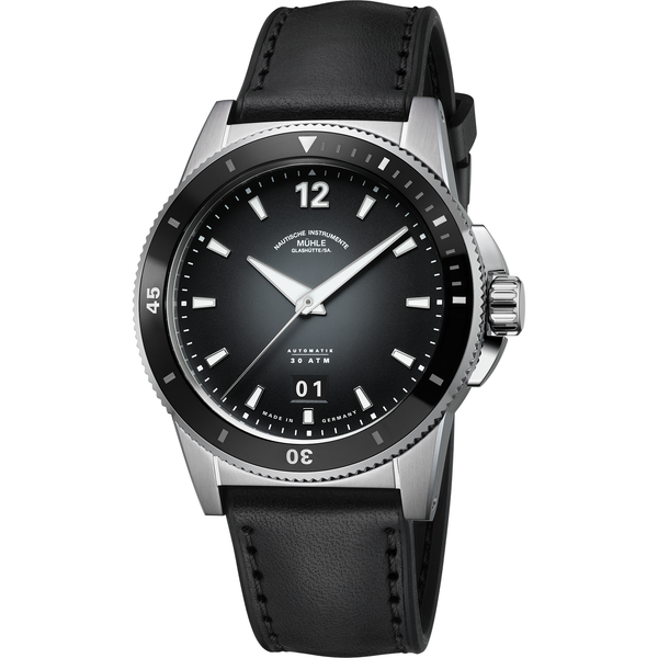Mühle Glashütte Sportivo Big Date -レザーストラップ｜30気圧防水