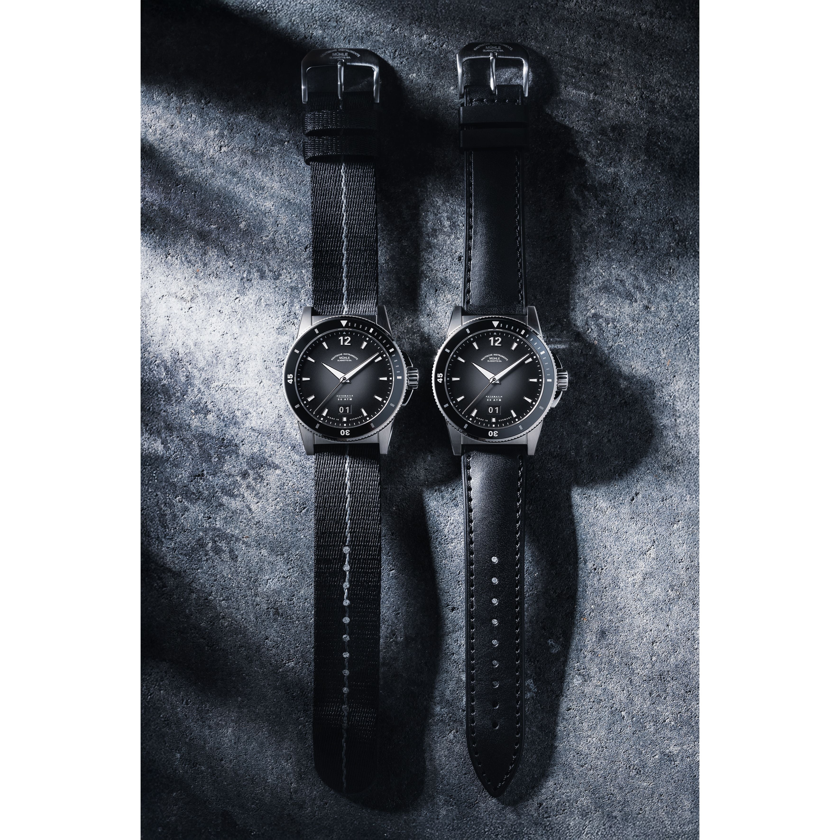 Mühle Glashütte Sportivo Big Date -テキスタイルストラップ｜30気圧
