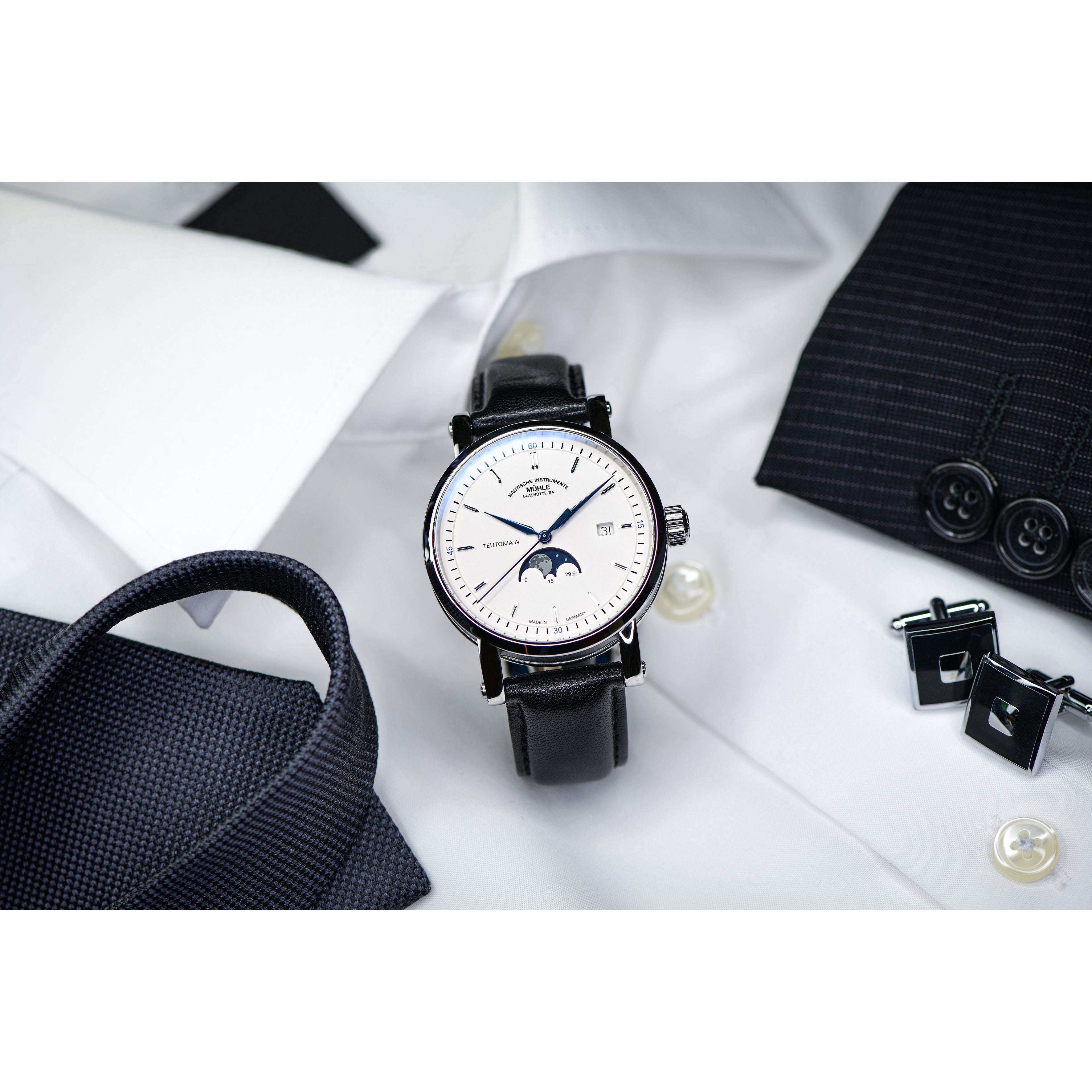 Teutonia IV Moonphase M1-44-05-LB
